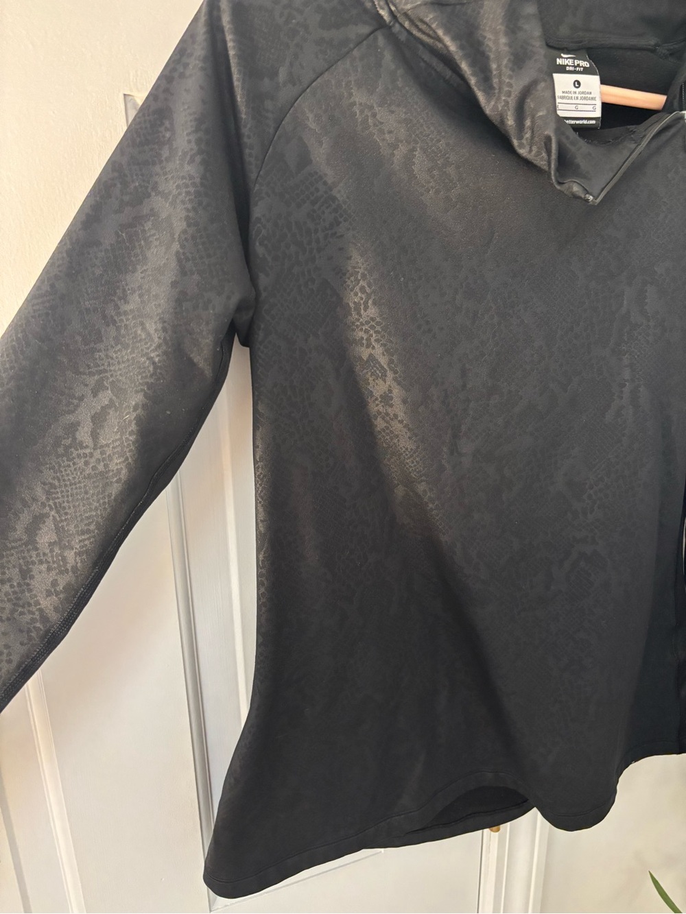 Nike Pro Dri-FIT Black Snakeskin Running Pullover Large
